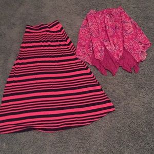 🎊Girl’s 2 Piece skirt bundle size Medium🎊